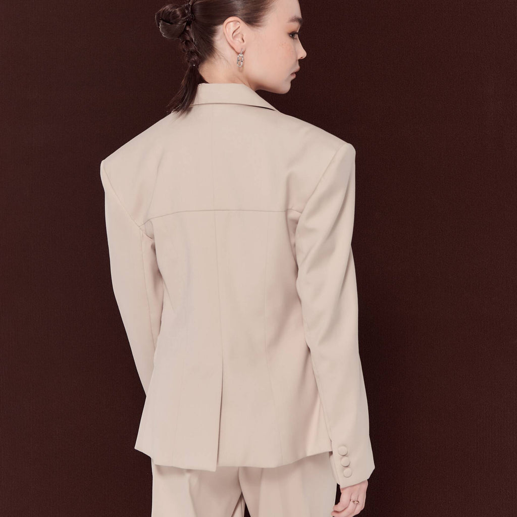 BLAZER FW23 Overstated Shoulders, Body Slim-Fit