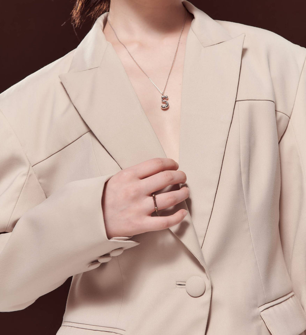 BLAZER FW23 Overstated Shoulders, Body Slim-Fit