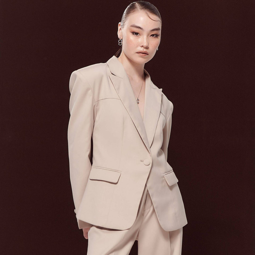 BLAZER FW23 Overstated Shoulders, Body Slim-Fit