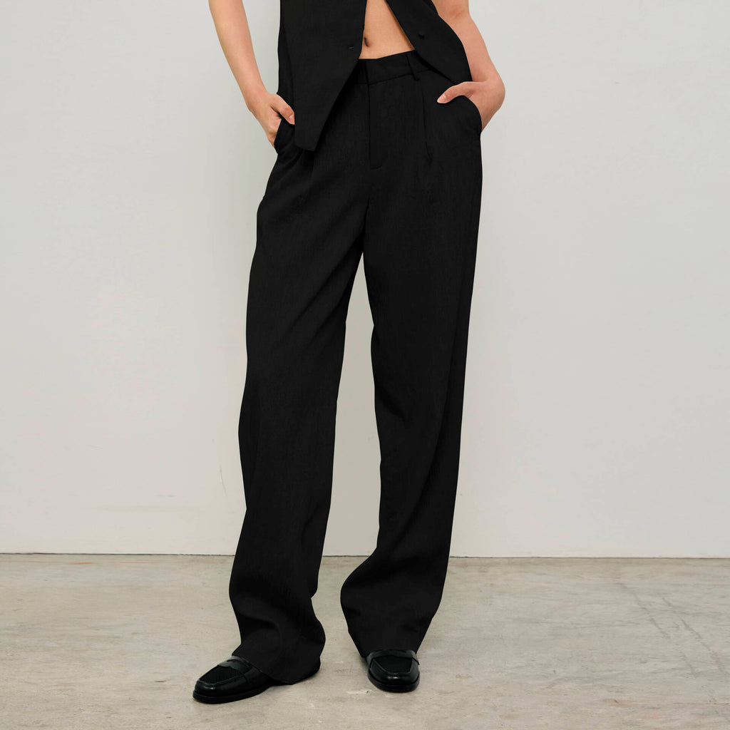 PANTS FW24 Irregular Pleat Mid-Rise Black