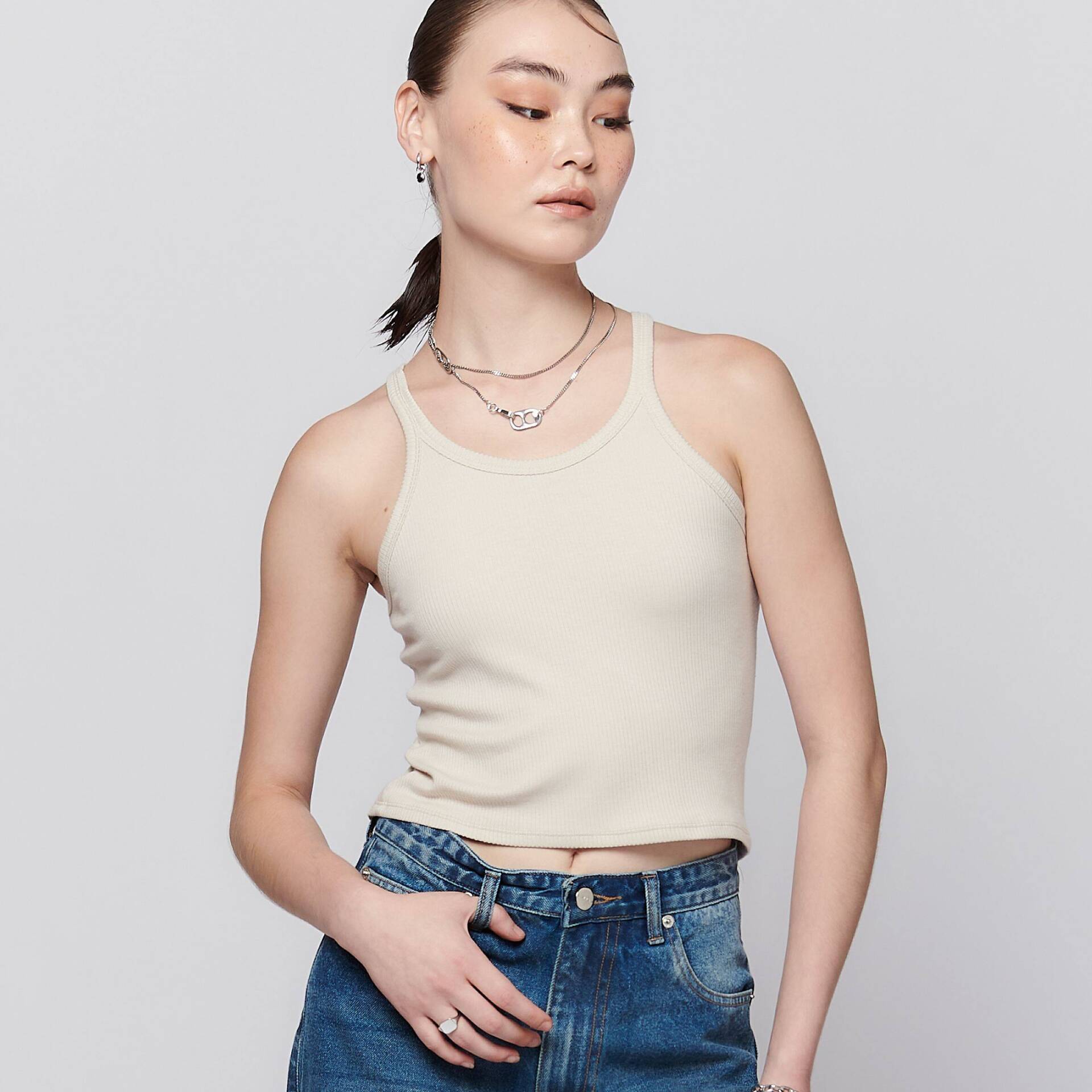 TANK Curve Crop Top Almond Milk