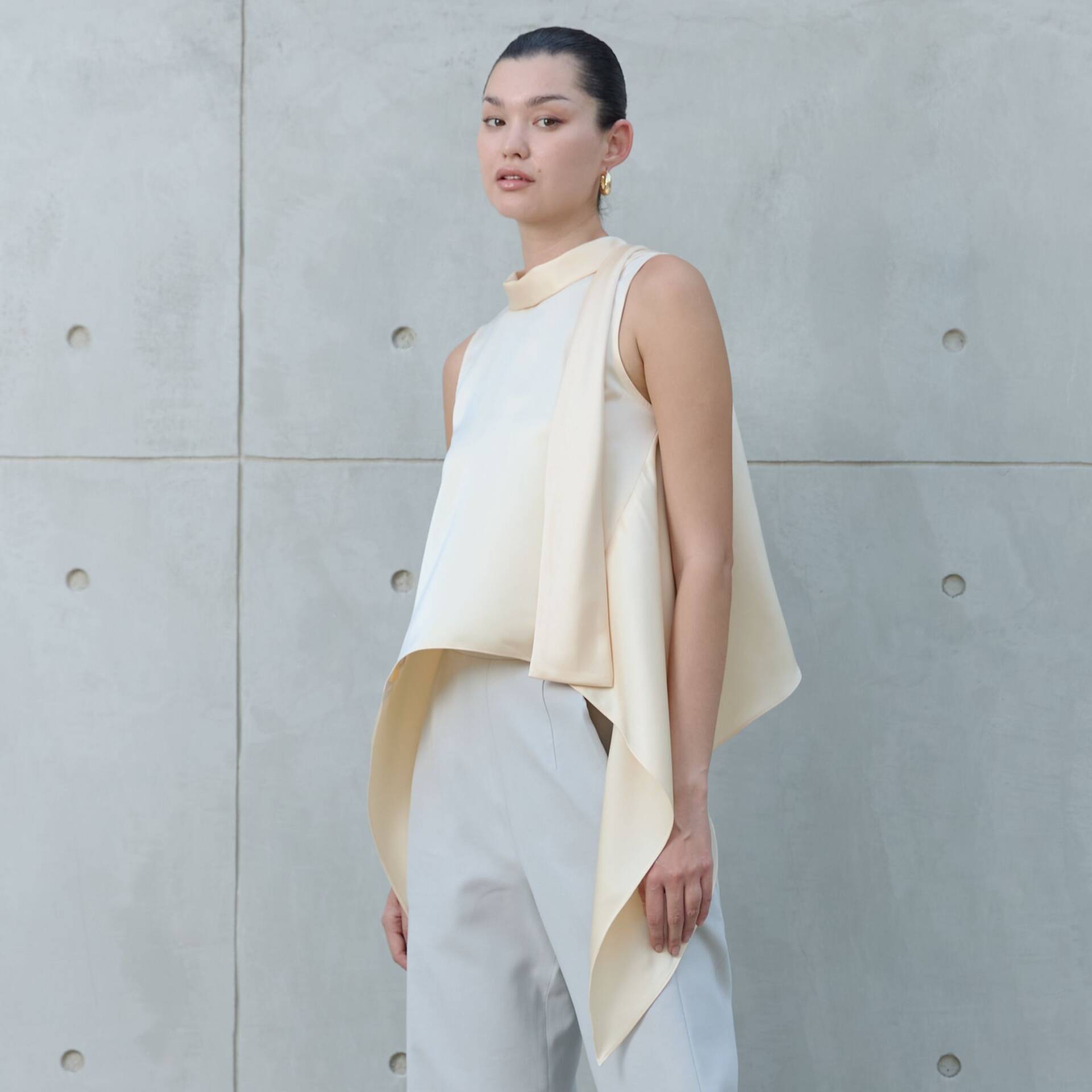 COLLAR BUTTERFLY TOP (Strap hang at back/around the neck)