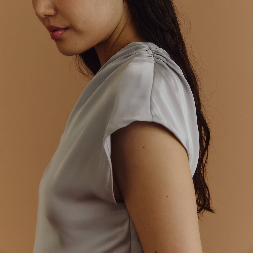 ONE-SHOULDER BUCKLE PF25 Satin