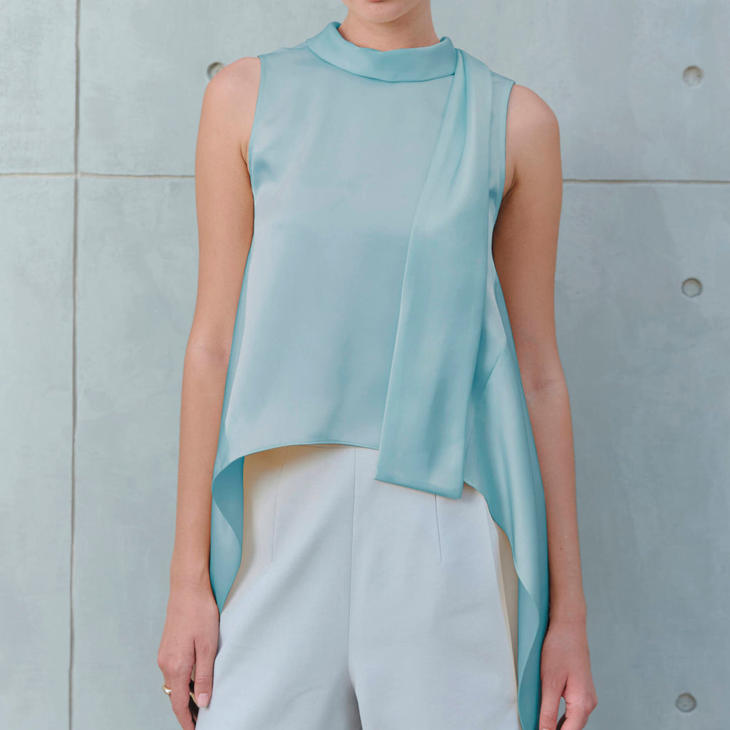 COLLAR BUTTERFLY TOP (Strap hang at back/around the neck)