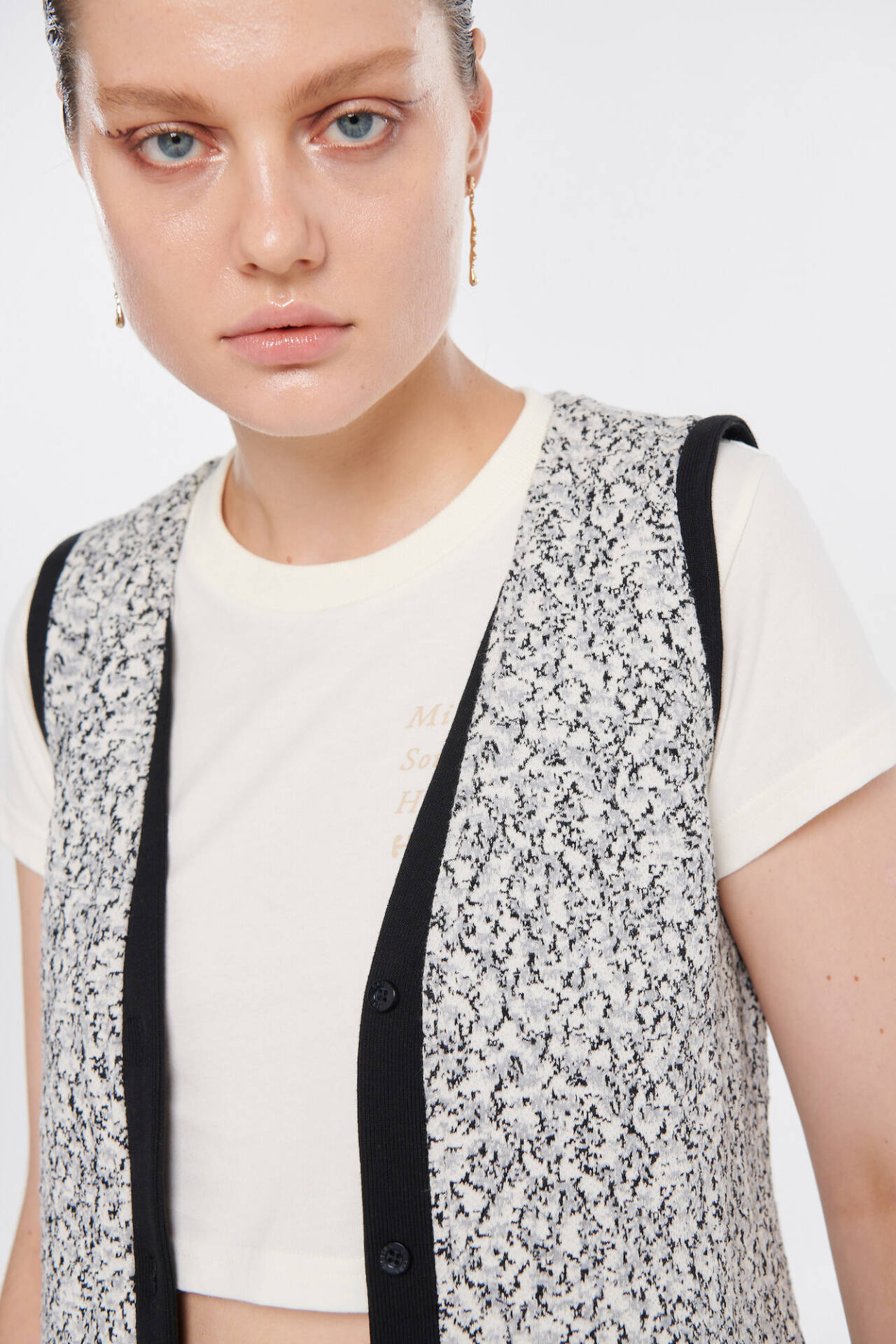 EiE KNITTED VEST