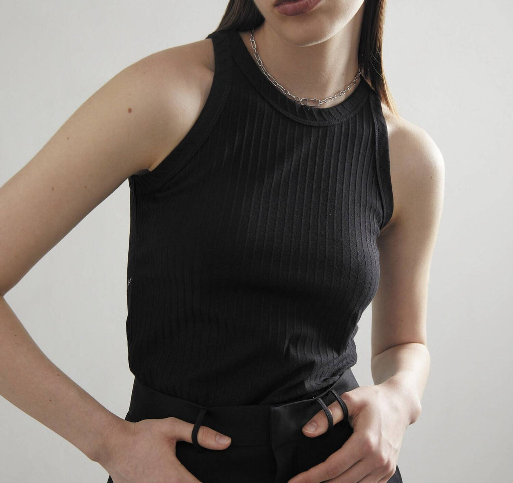 TANK PF23 Top Back Slit Black