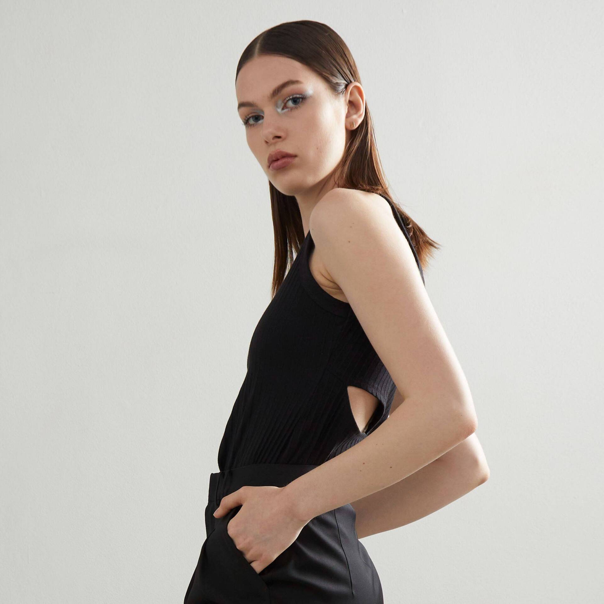 TANK PF23 Top Back Slit Black