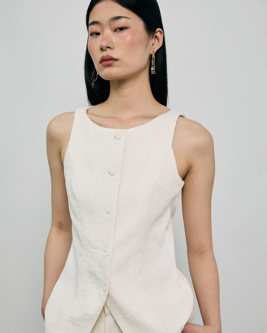 VEST FW24 Irregular Pleat Ivory