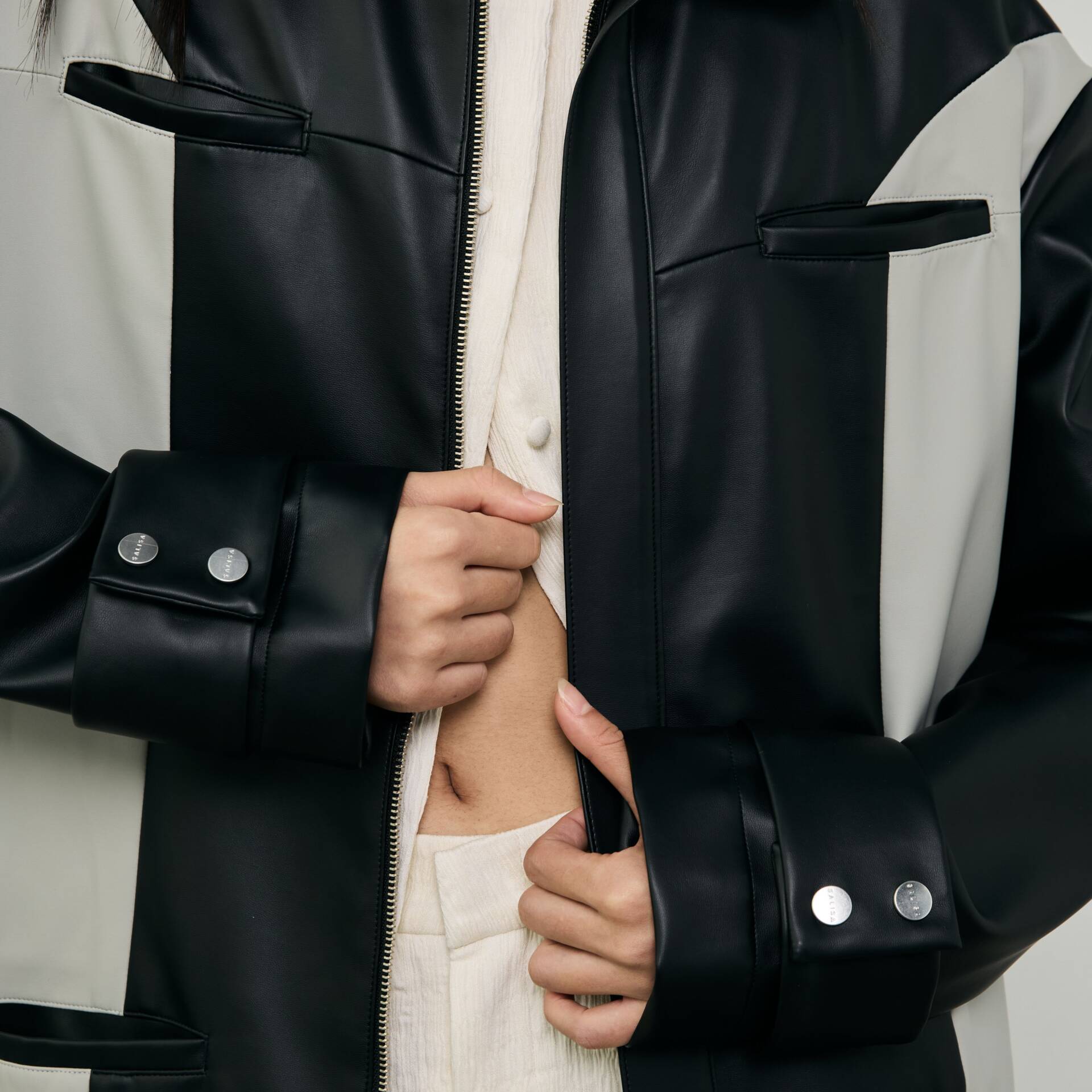 COAT FW24 Mirror