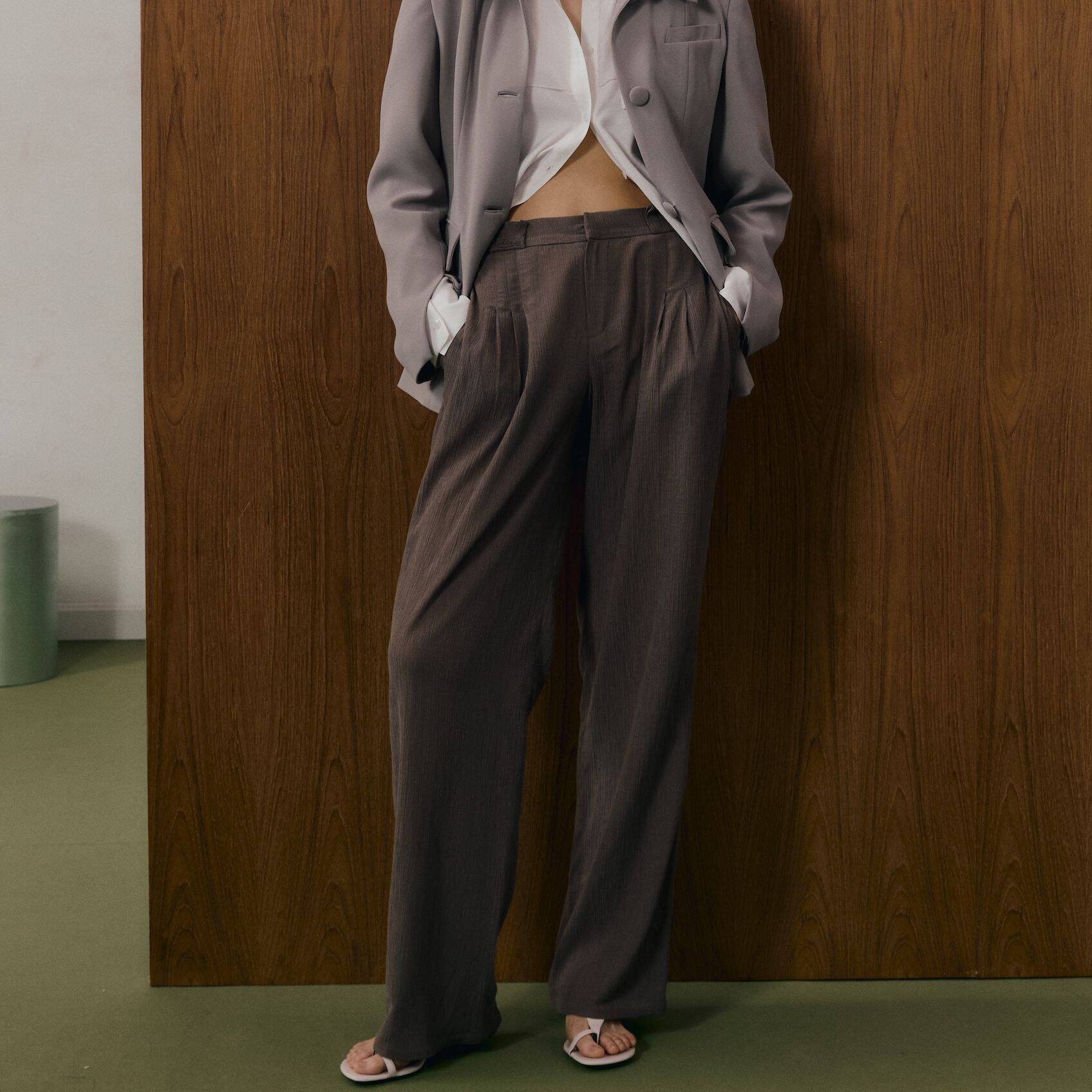 PLEATED PANTS PF25 (Back Elastic Waistband)