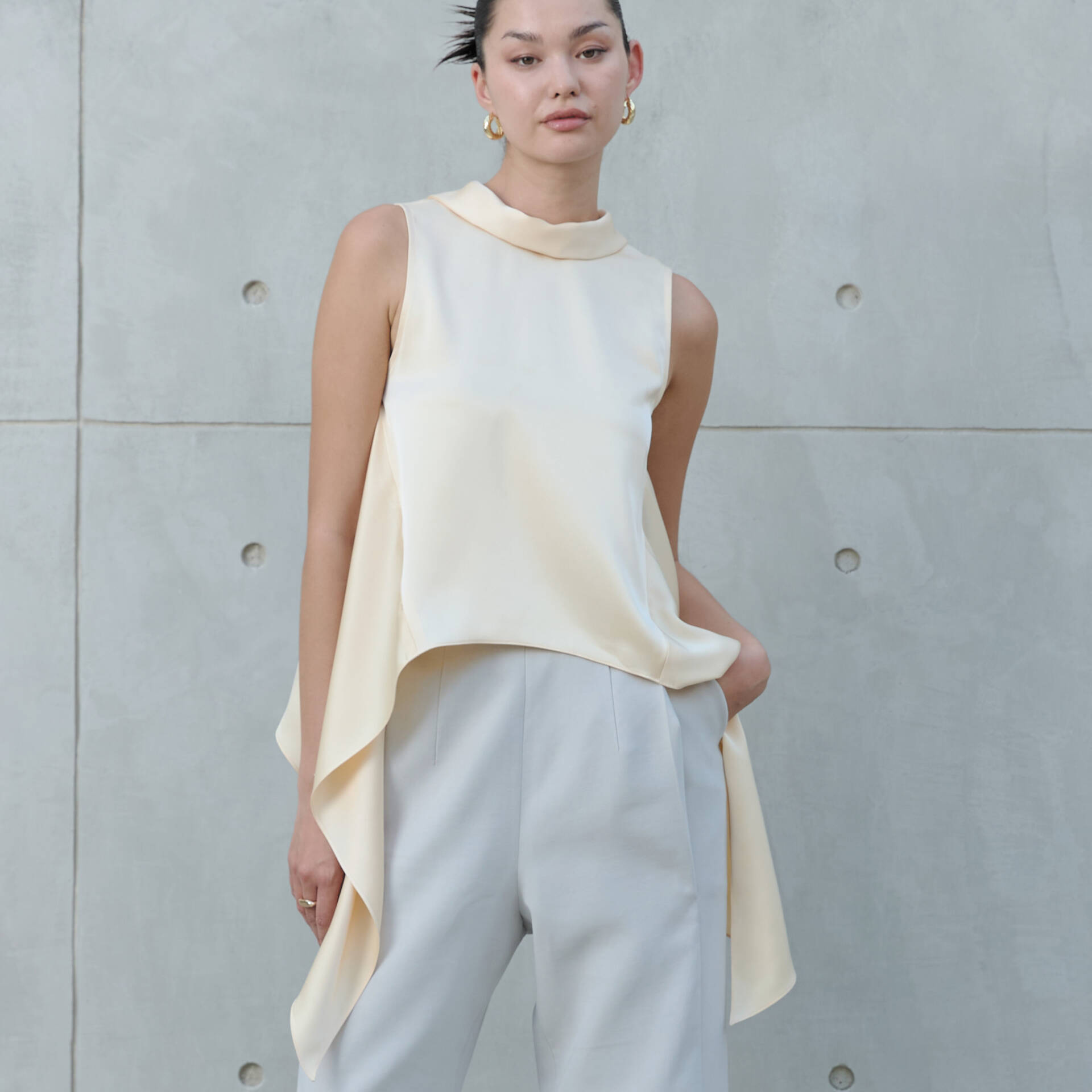 COLLAR BUTTERFLY TOP (Strap hang at back/around the neck)