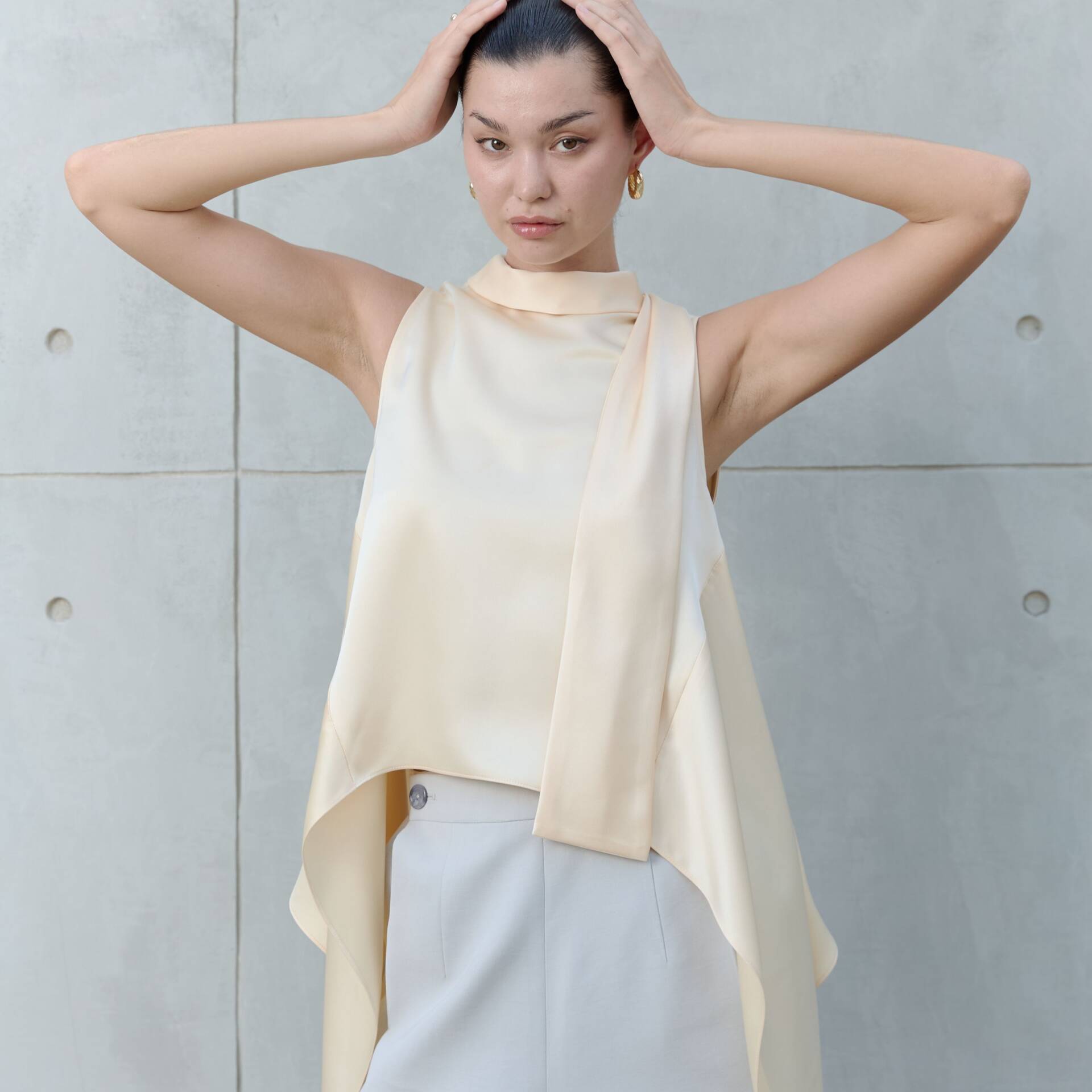 COLLAR BUTTERFLY TOP (Strap hang at back/around the neck)