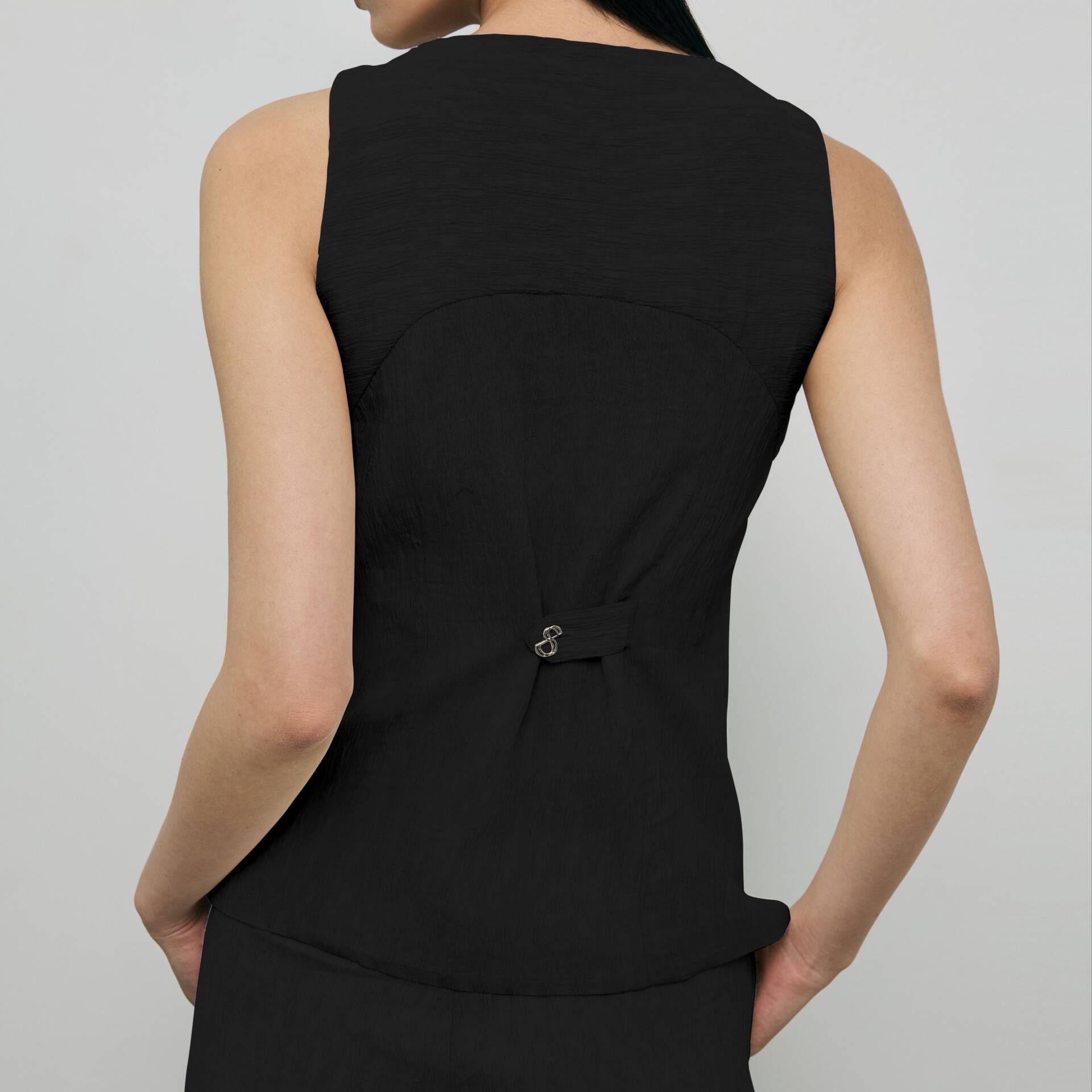 VEST FW24 Irregular Pleat Black