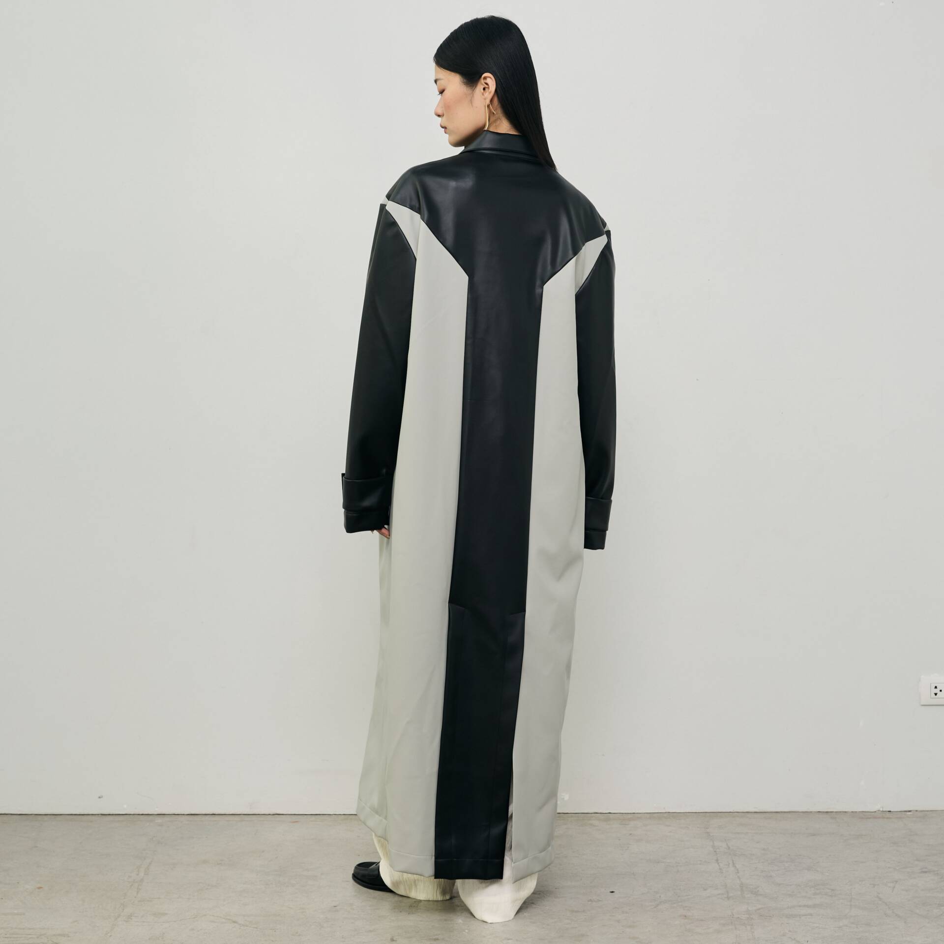 COAT FW24 Mirror