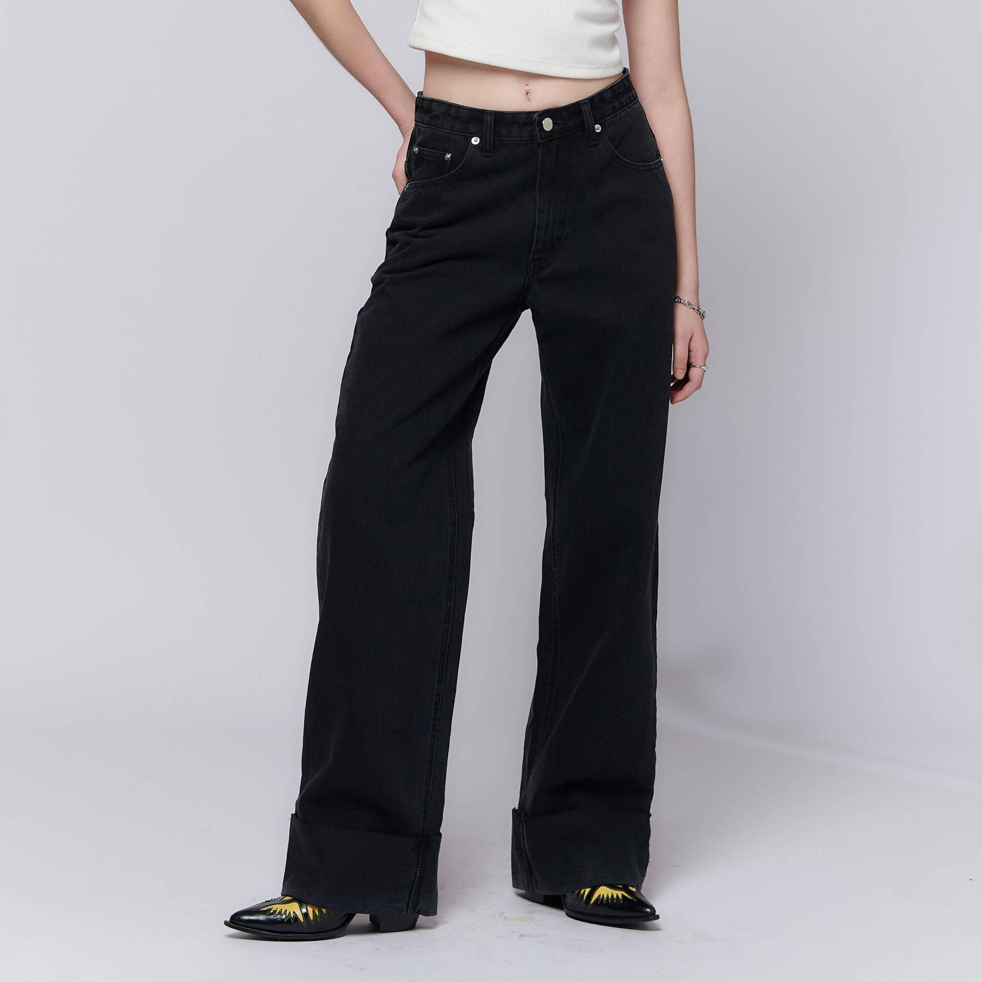 JEANS CUFF Mid-Rise Waist Bleach Black