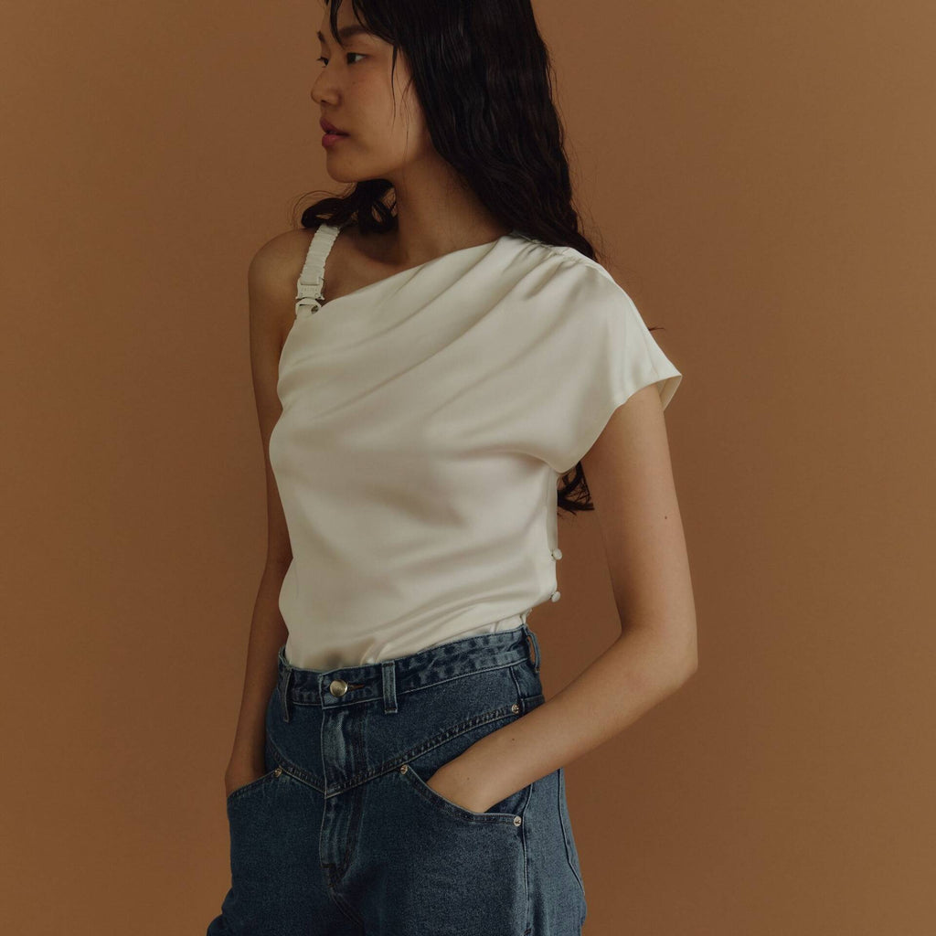 ONE-SHOULDER BUCKLE PF25 Satin