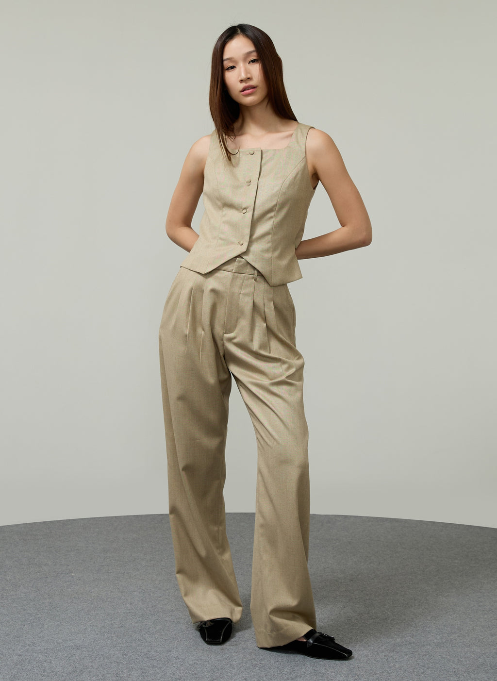 PANTS Mid-Rise Triple Pleat SS26