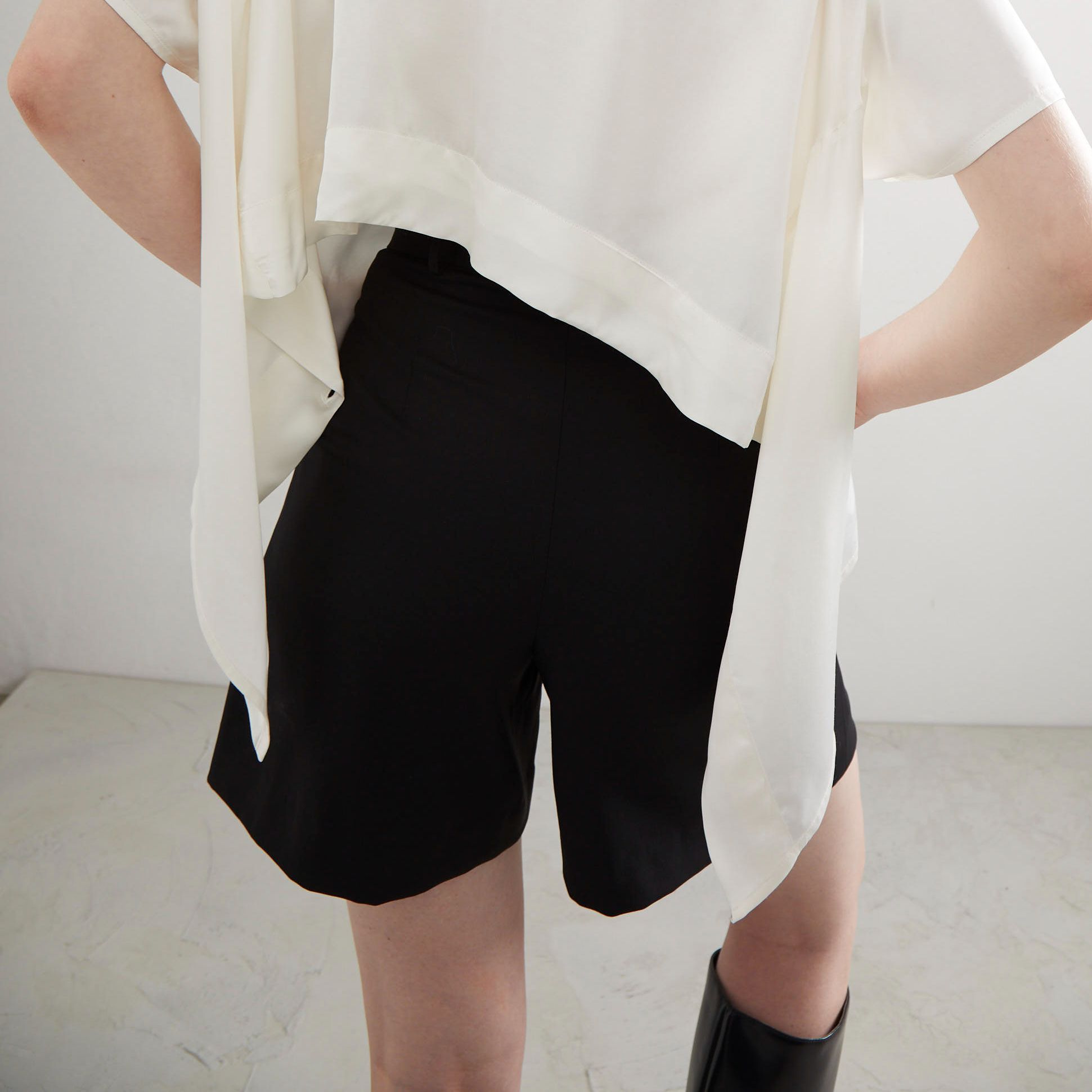 SHORTS PF23 Pleated Recycled Light Wool