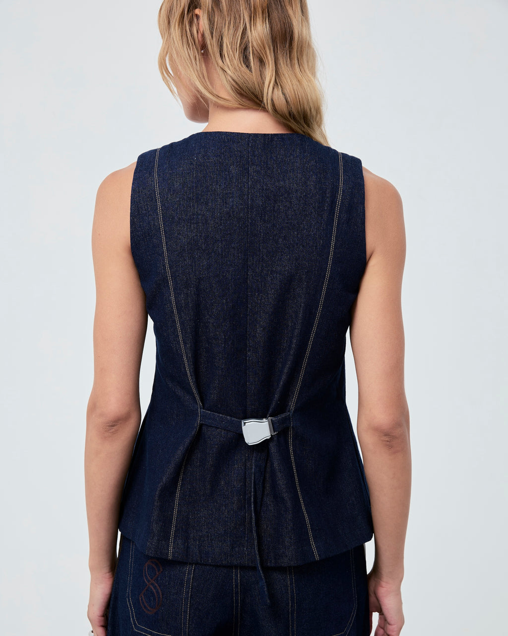 VEST FW25 Buckle Dark Denim