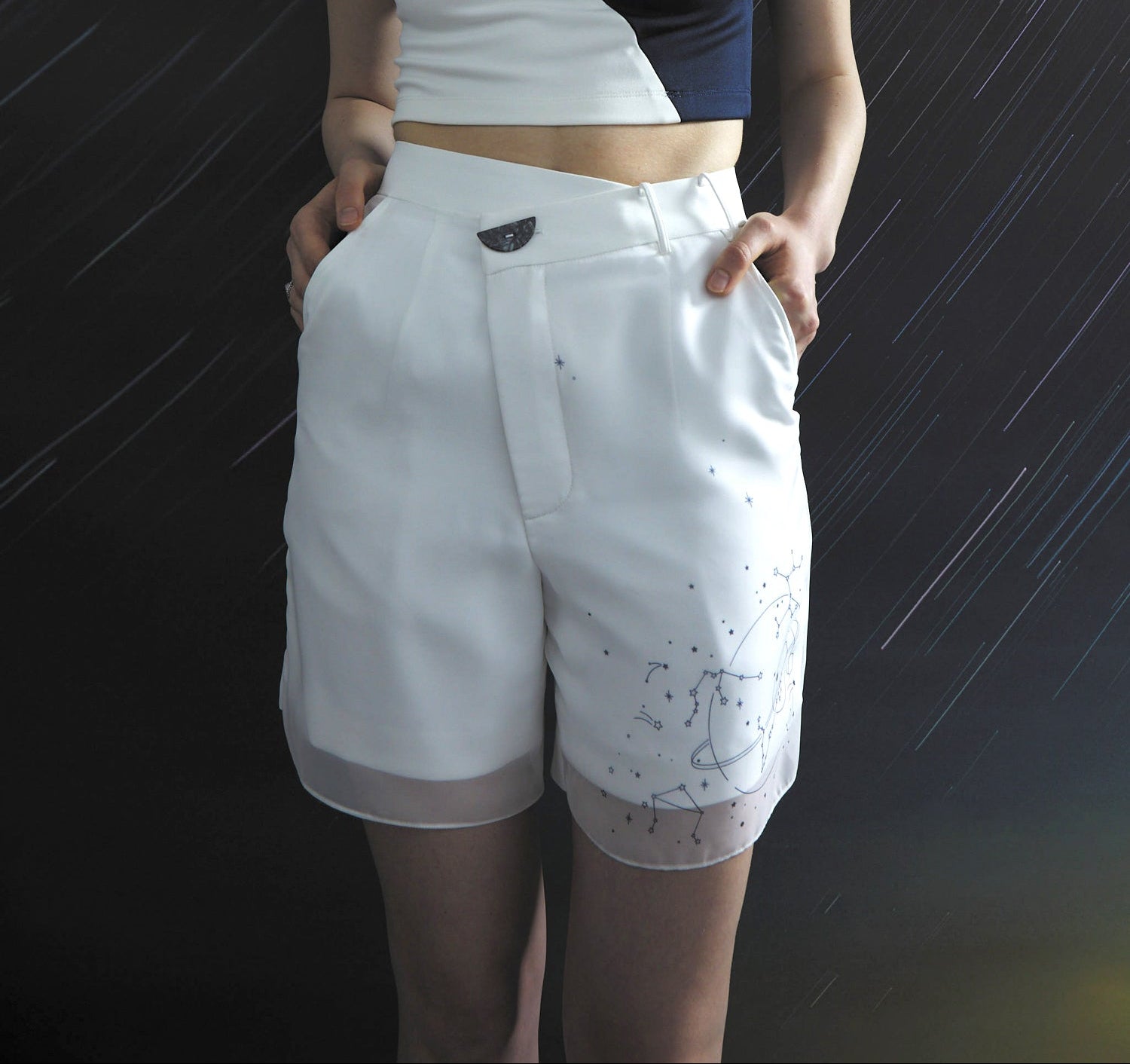 SHORTS OVERLAP White Chiffon Print
